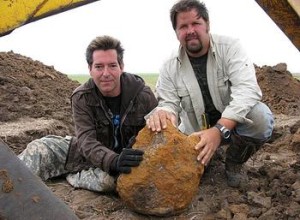 how to find meteorites
